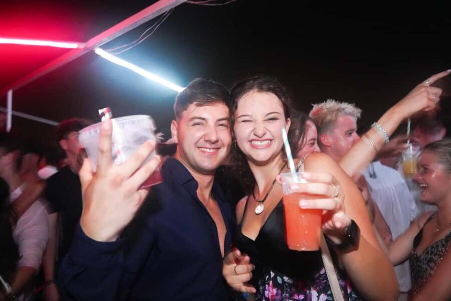 Split: Boat Crawl with Nightclub Access, Shots, & Boat Party - Photography and the social side