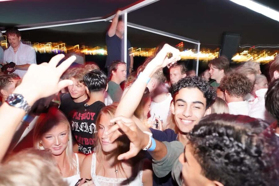 Split: Boat Crawl with Nightclub Access, Shots, & Boat Party - Who will enjoy this most