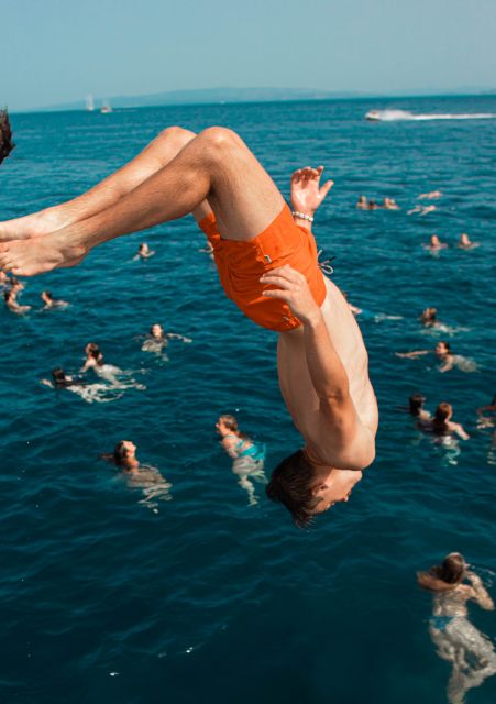 Split: Captain’s Boat Party – Blue Lagoon, DJ & Free Shots - Should you book Captain’s Boat Party?