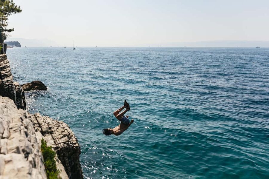 Split: Cliff Jumping & Deep Water Solo Tour - Should you book the Split deep water solo tour?