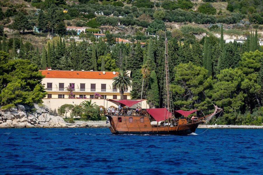 Split: Cruise on Columbo's Pirate Ship "Santa Maria" - What the One-and-a-Half Hours Feel Like