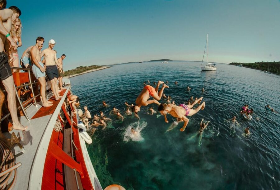 Split: Floating Festival Boat Party with Electronic Music - Five hours of music on a floating festival