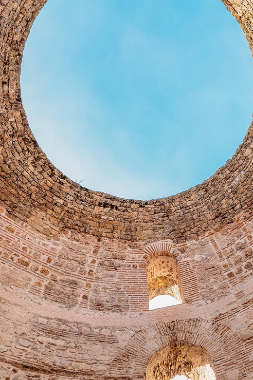 Split: Group or Private Walking Tour with Art Historian - Silver Gate, Peristyle, and Jupiter’s Temple