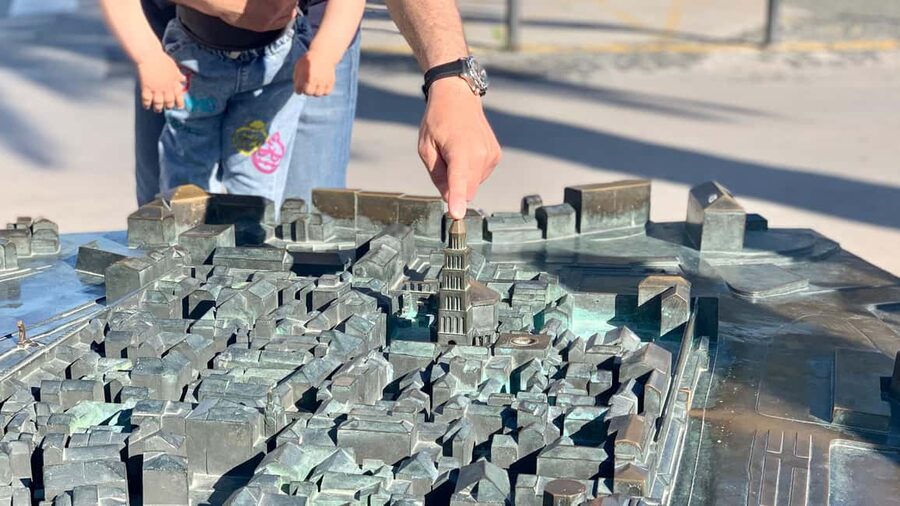 Split: Group or Private Walking Tour with Art Historian - The Riva, markets, and public squares