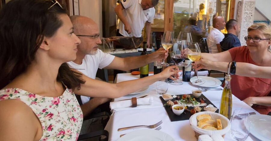 Split: Historical & Gastro Treasures Tour with Green Market - Walking Through Diocletian’s Palace