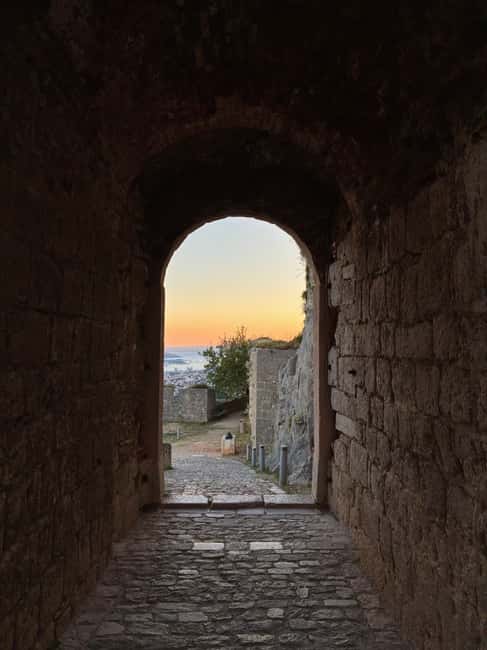 Split: Klis Sunset Sightseeing Bus Tour - Practical Tips for a Better Visit