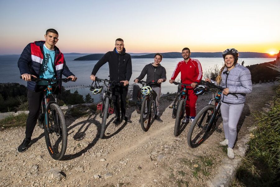 Split: Old Town Guided Bike Tour with Poljud Stadium - Sustipan Park and the first big sea views