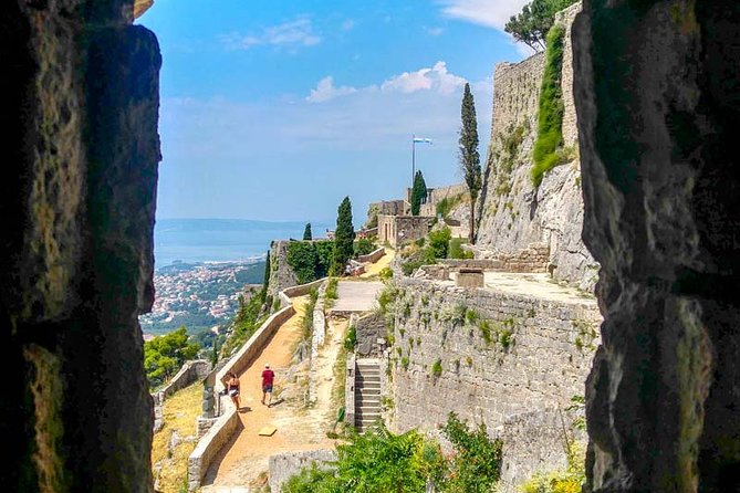 Split Old Town History Walking Tour - The Vestibulum, Jupiter’s Temple, and Triklinij