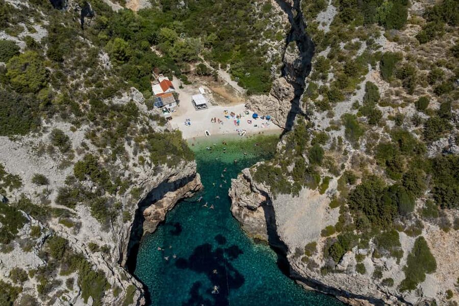 Split or Trogir: Blue Cave, Vis, and Hvar Speedboat Tour - Stiniva Cove: a short stop with a big view