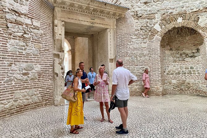 Split Palace & Old Town -Private walking tour- Entrance included - Split’s fish market and the smell of sulfur
