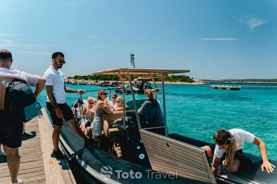 Split/Podstrana: Blue Cave, Hvar & 6 Islands Speedboat Trip - Stiniva Cove, a short but memorable swim