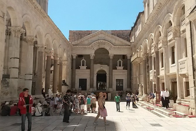 SPLIT-PREMIUM Emperor's Walking Tour for History Lovers + Museum - Temple of Jupiter and the palace cellars