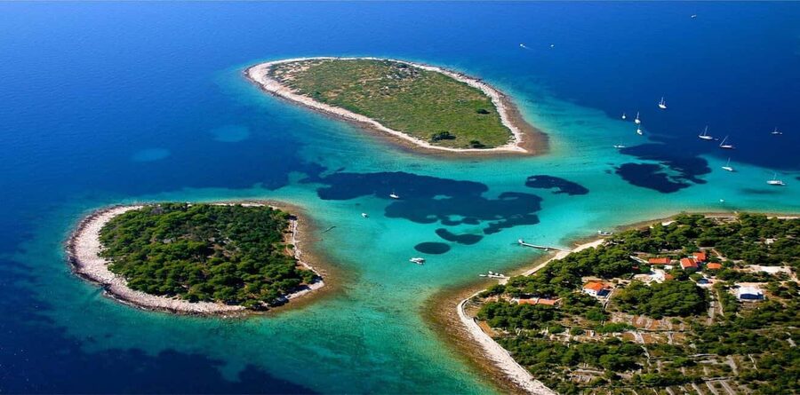 Split: Private Blue Lagoon 3 islands with speed boat - What the speedboat setup adds