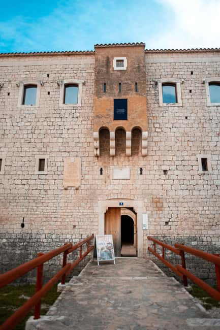 Split: Private tour to Salona, Vitturi castle and Trogir - Should you book it?