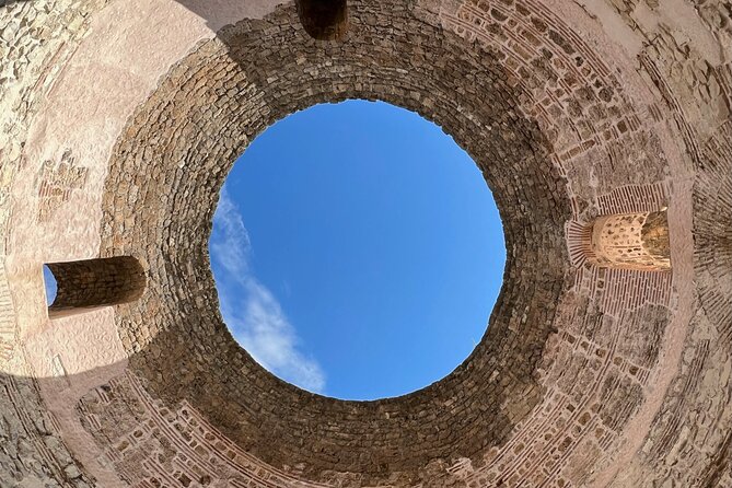 Split Private Walking Tour for Families with kids from 5-17 years - Jupiter’s temple and the smallest street