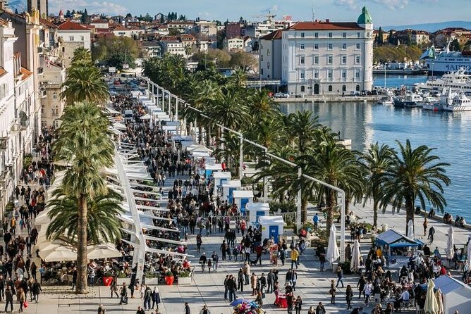 Split Quest Experience: Discover the City - Papalić Palace and the head on the wall