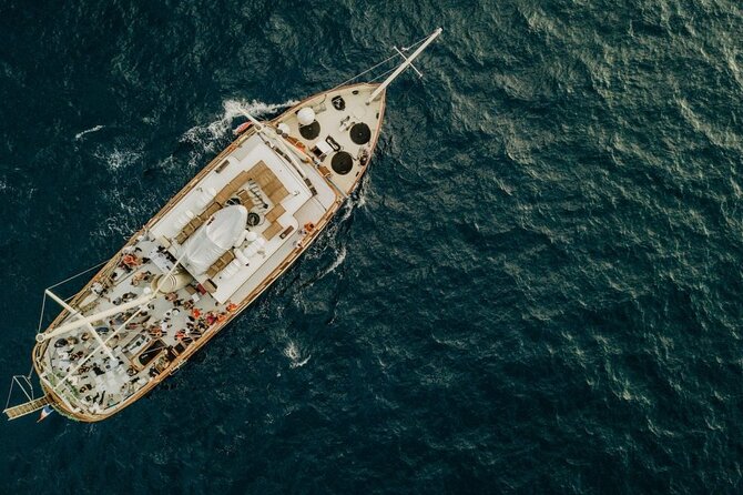 Split Sunset Cruise With Live Music - Sunset, Music, and the Change in Mood