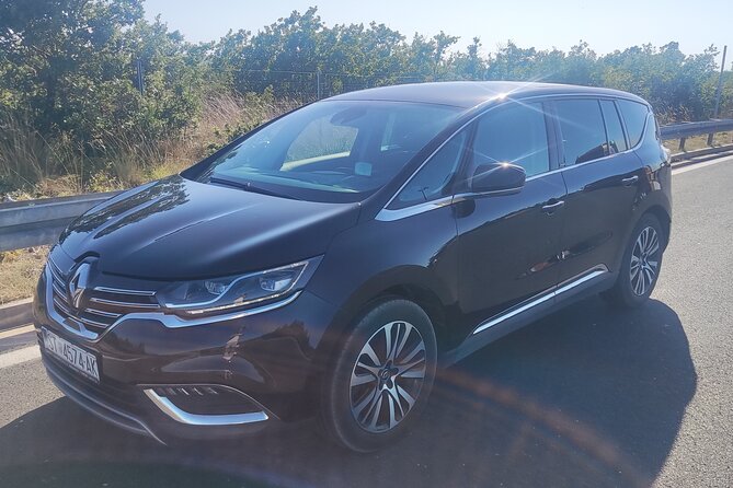 Split to Dubrovnik Airport Private Transfer 1-8 Pax Door to Door - Who should book this service