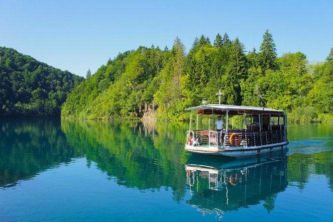 Split to Zagreb Group Transfer with Plitvice Lakes guided tour - Lunch near Plitvice, then the road to Zagreb