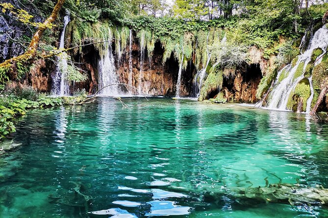 Split to Zagreb or airport Zagreb via Plitvice lakes for singles or couples - Continuing from the park to Zagreb