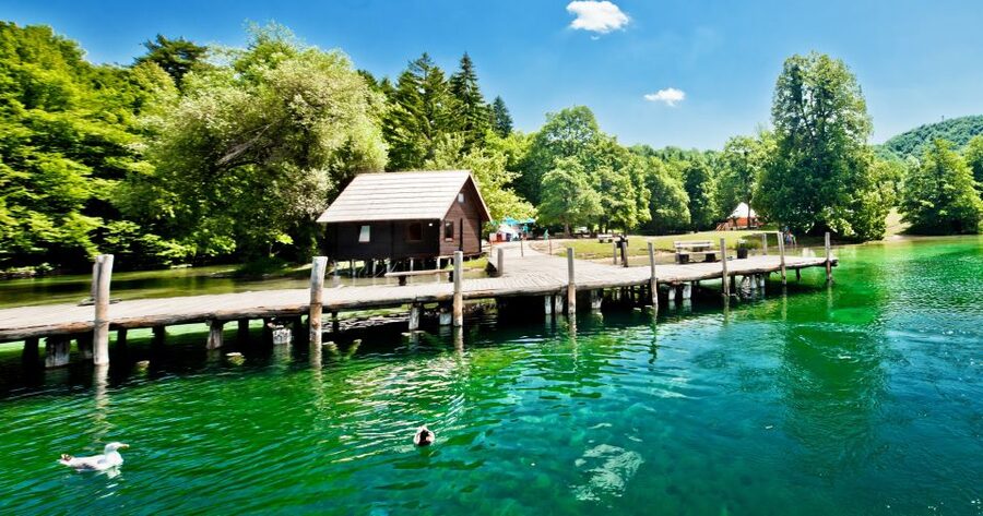 Split: Transfer to Zagreb with Plitvice Lakes Entry Tickets - The guides make the schedule work