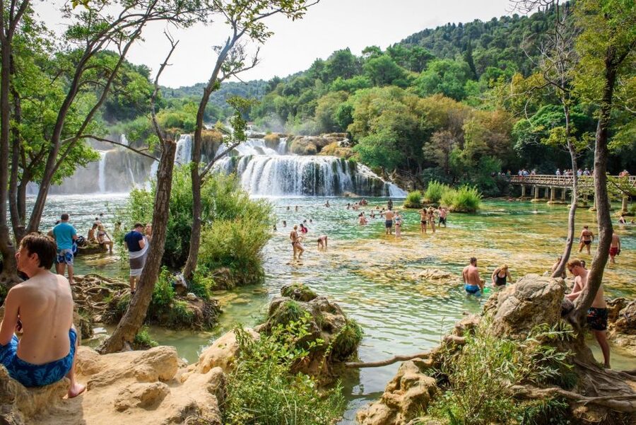 Split/Trogir: Krka National Park Day Trip with Wine Tasting - Wine tasting and homemade Croatian food