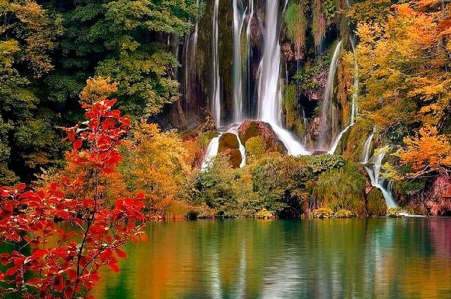 Split/Trogir to Zagreb: Private Transfer with Plitvice Lakes - Lunch and the Road to Zagreb