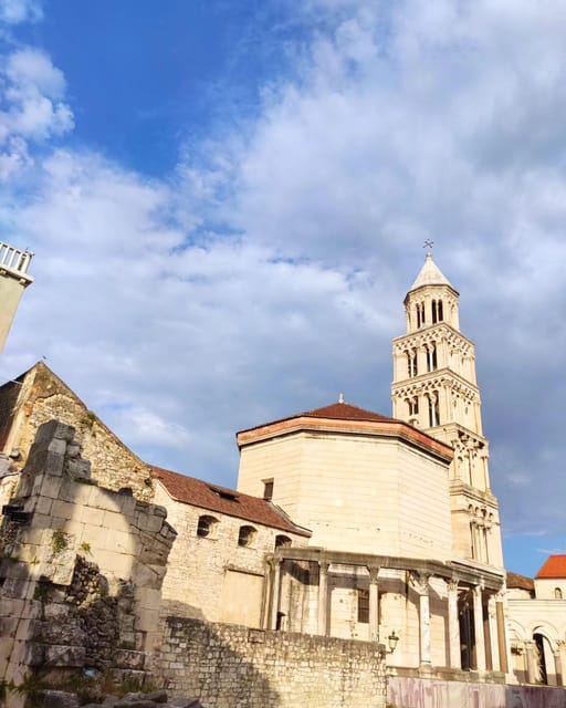 Split: Walking tour + Game of Thrones filming location - Meeting at the Golden Gate and the statue of Gregory of Nin