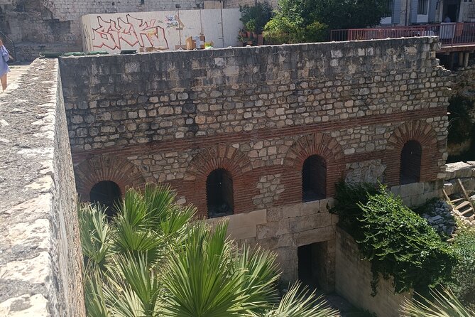 Split Walking Tour with Professor of History - Peristyle and Vestibule: ceremony written in stone