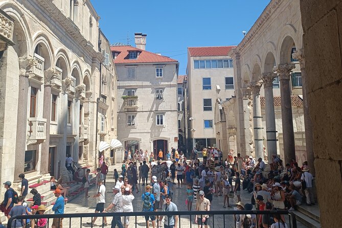 Split Walking Tour with Professor of History - Saint Domnius and the long afterlife of Roman buildings