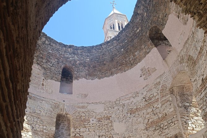 Split Walking Tour with Professor of History - Jupiter, a narrow lane, and the Golden Gate