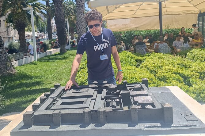 Split Walking Tour with Professor of History - The palace substructures reveal the Roman plan