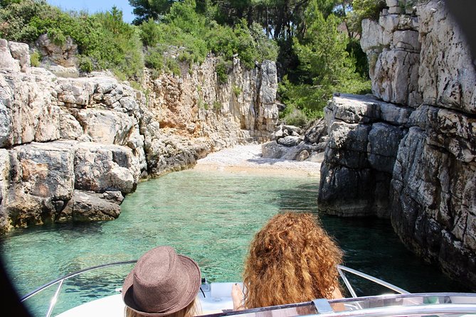 Three Islands Private Speedboat Tour With Blue Lagoon Stop - Two hours in Maslinica