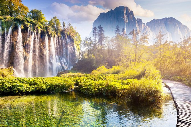 Transfer from Split to Zagreb with Entry Ticket to Plitvice Lakes - The meeting point needs careful checking