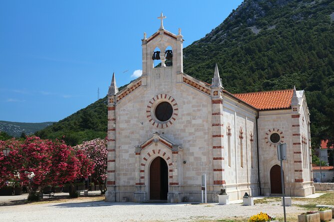 Transfer Split to Dubrovnik with Sightseeing in Ston Town - Mali Ston, oysters, and the old salt store