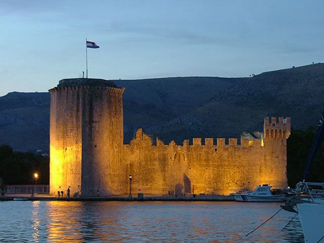 Trogir 1.5-Hour City Tour - Glorijet maršala Marmonta and the waterfront setting