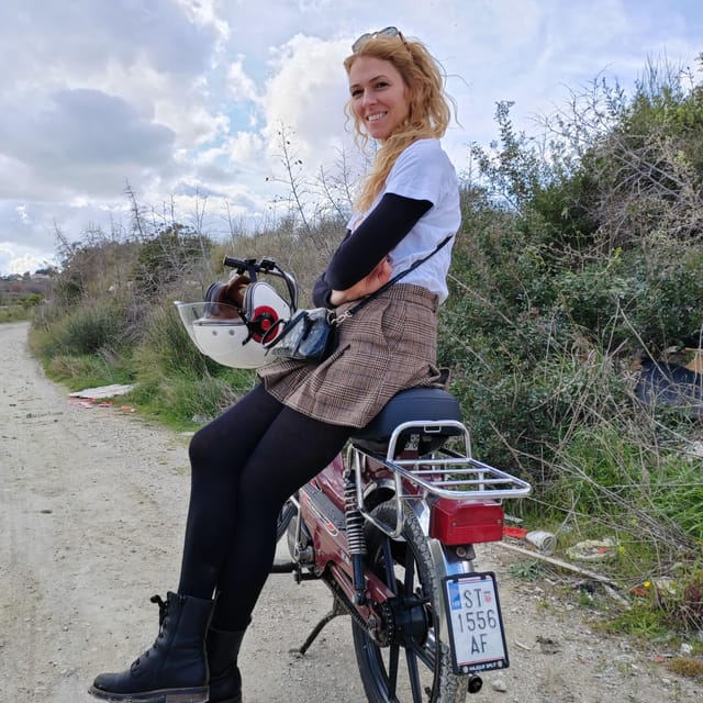 Unique vintage Tomos moped tour Split - Back to the '80s - Beaches, quiet corners, and the café break