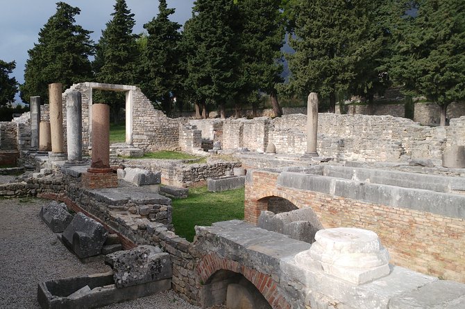 Visit Ancient Salona, Mighty Klis Fortress and Stella Croatica - Practical details before you reserve